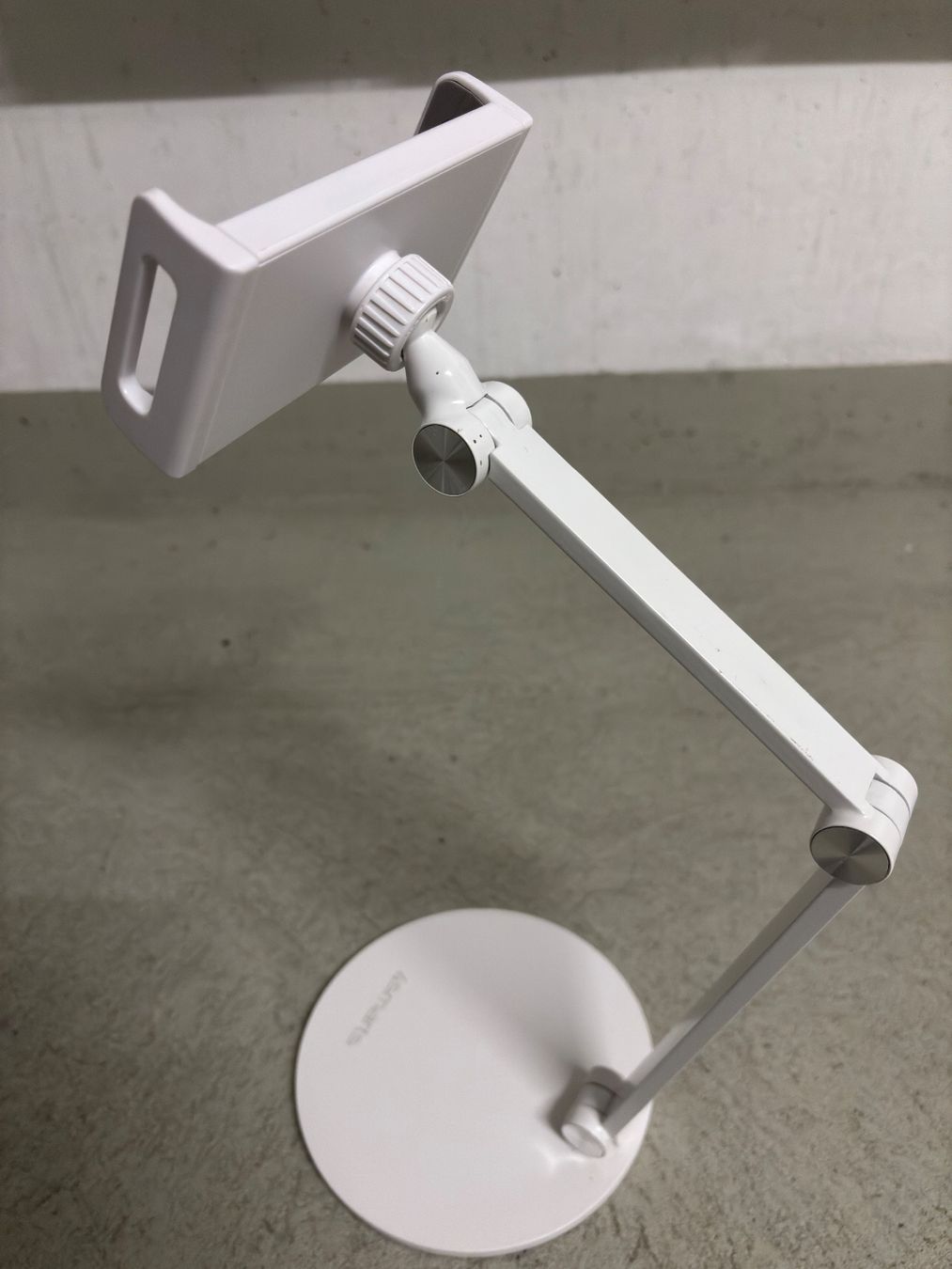 Autres décorations & accessoires: 4smarts Handy Ständer weiss – D'occasion à Sonterswil par VD-Service 2