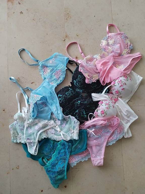Altra biancheria intima: BH sets neu – Usato da Sursee venduto da Cynthia7889