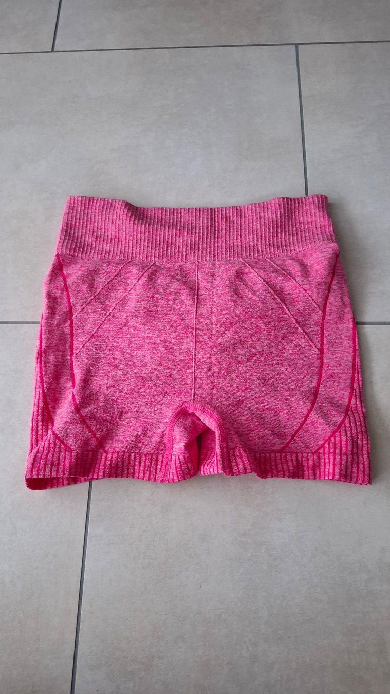 Pantaloni: Fitness Shorts - Grösse M – Nuovo e nell'imballaggio originale da Rickenbach b. Wil venduto da Beautiful.Things