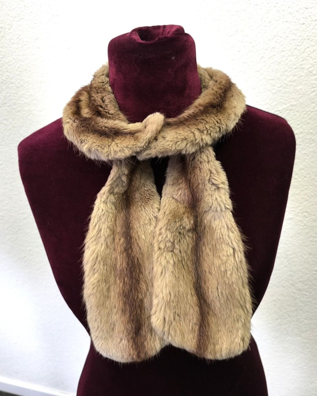 Foulards & écharpes: Pelzkragen / Stola – D'occasion à Rüti ZH par Restwert_Rueti_ZH 4