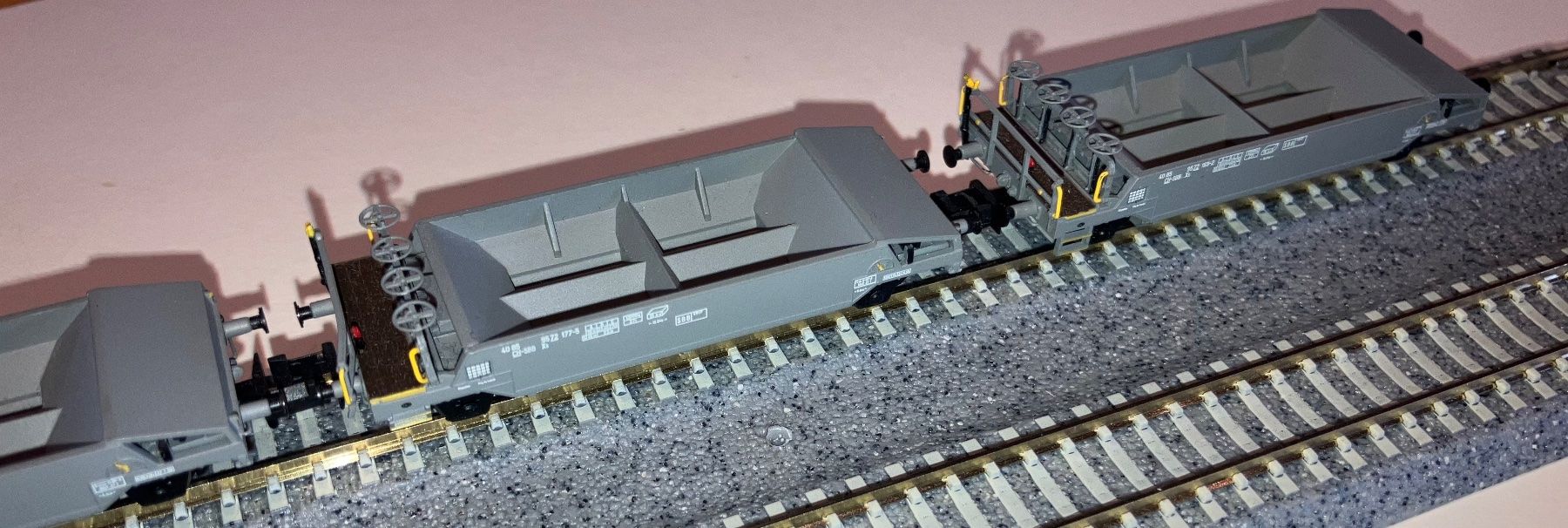 Liliput Modelleisenbahnen: Liliput Schotterwagen-Set 3-teilig SBB – Gebraucht aus Dompierre VD von immorentes 1