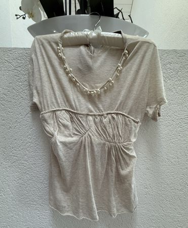 Louis Vuitton kurzarm Top/Shirt mit Perlenkette
