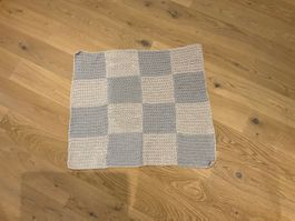 Handgehäkelte Babydecke - Decke für Baby ca. 70 x 60 cm