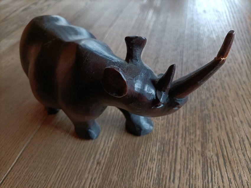 Sculture & Statue: Nashorn Figur aus Holz – Usato da Burg venduto da Mainstreet69 2