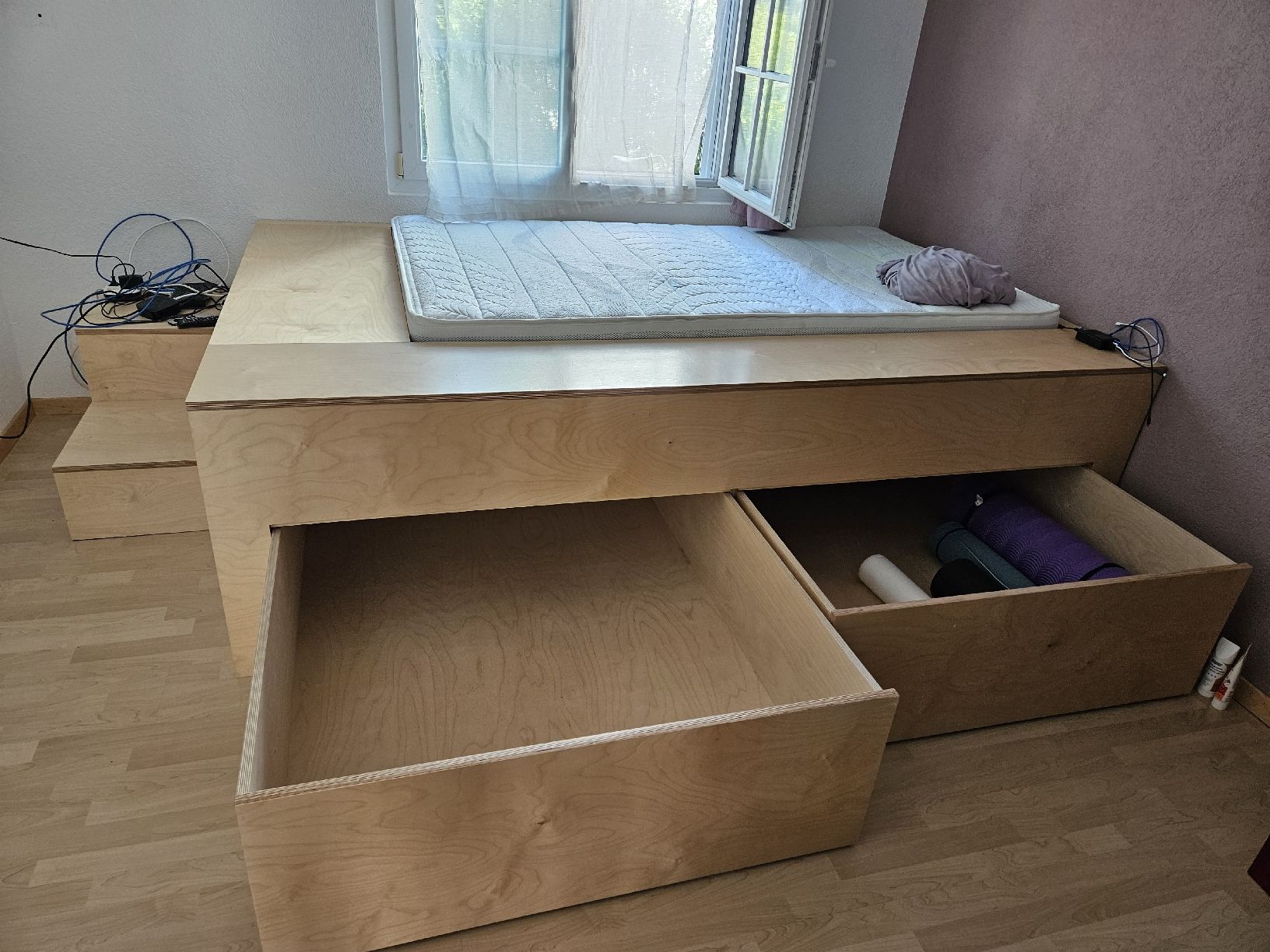 Letti: grosses Studio-Bett mit viel Stauraum – Usato da Oberhasli venduto da Crush0 1