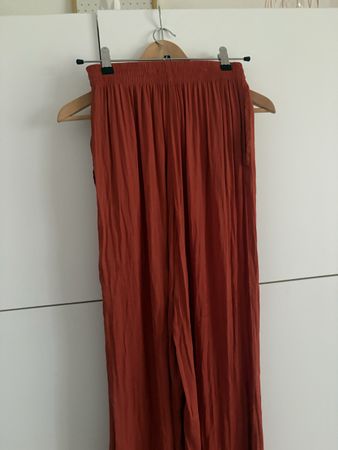 Pantalon large couleur rouille taille XS
