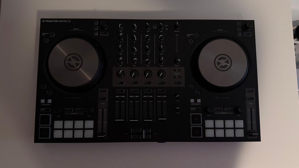 Traktor Console di mixaggio: Native Instruments Traktor Kontrol S3 + Kabel & Schachtel – Nuovo (secondo la descrizione) da Reinach BL venduto da joannis53 4