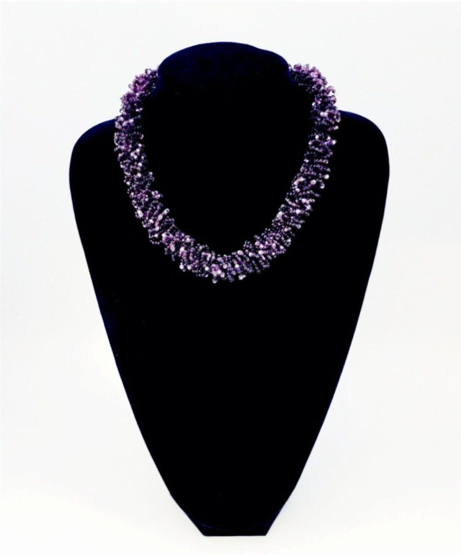 Catenine: Damenhalskette Statement Kette Rocailles Lila/Violet – Nuovo e nell'imballaggio originale da Thalwil venduto da Seasons-Schmuck