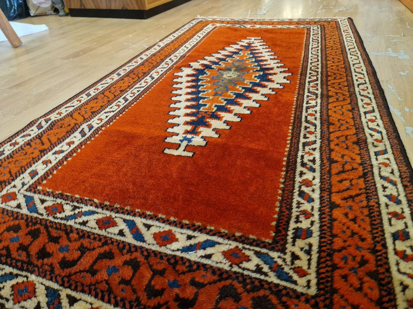 Tappeti: Orientteppich handgeknüpft mit Muster gebraucht – Usato da BERN venduto da Intarsia 4