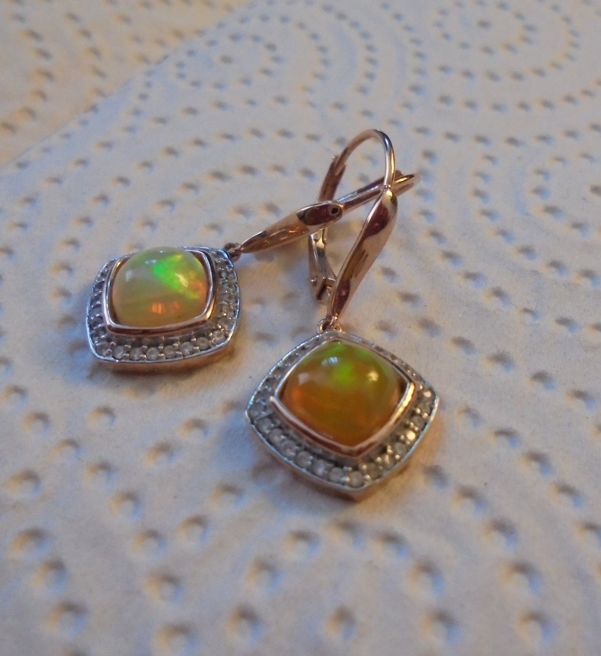 Orecchini pendenti & Orecchini a lobo: Echtschmuck: Goldohrringe mit Welo-Opal – Nuovo (secondo la descrizione) da Zuchwil venduto da maumauchi 8