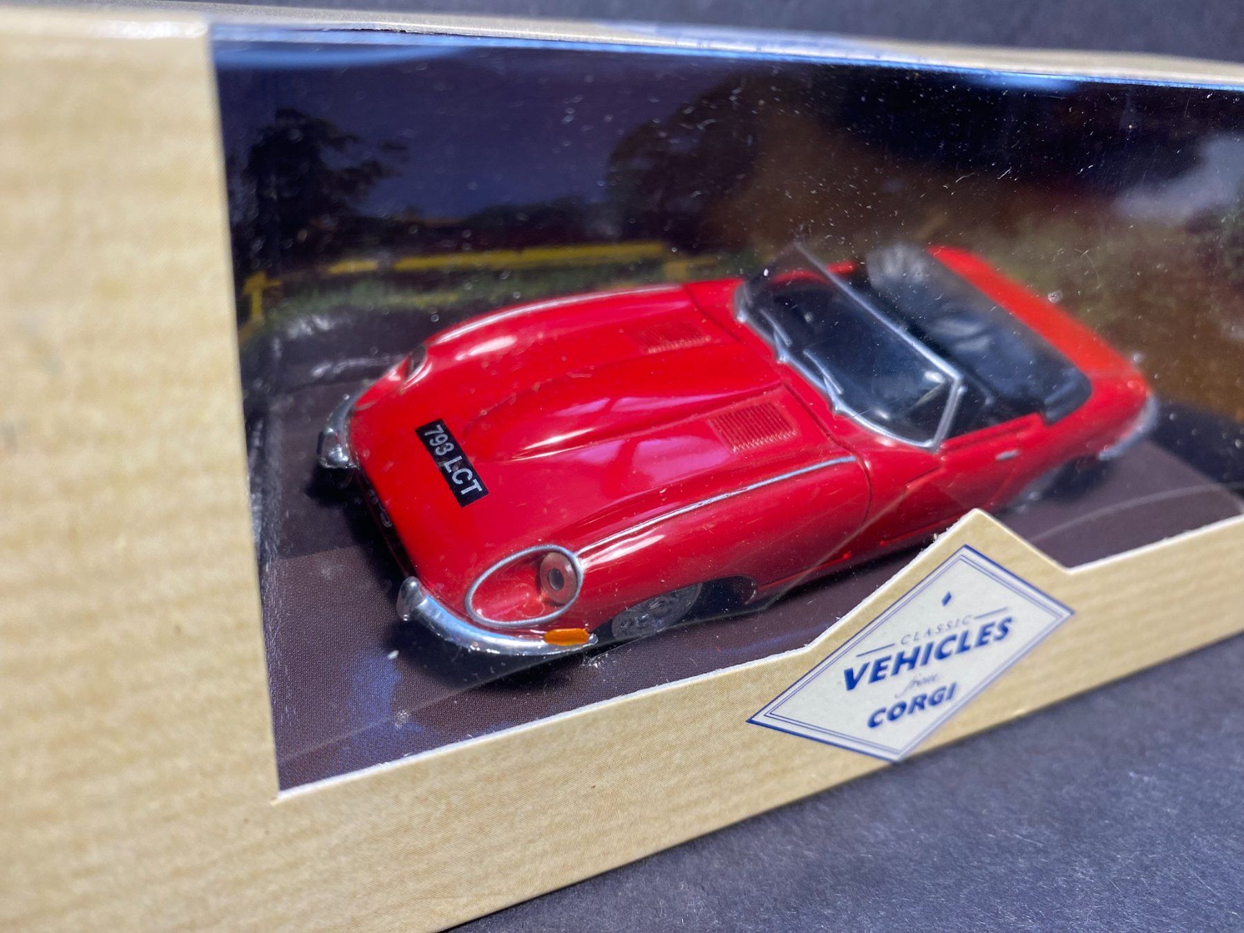 Corgi Toys Modellautos: Corgi Classic Jaguar E-Type Roadster 1:43 OVP – Neu und originalverpackt aus Spiez von Mlandcruiser 1