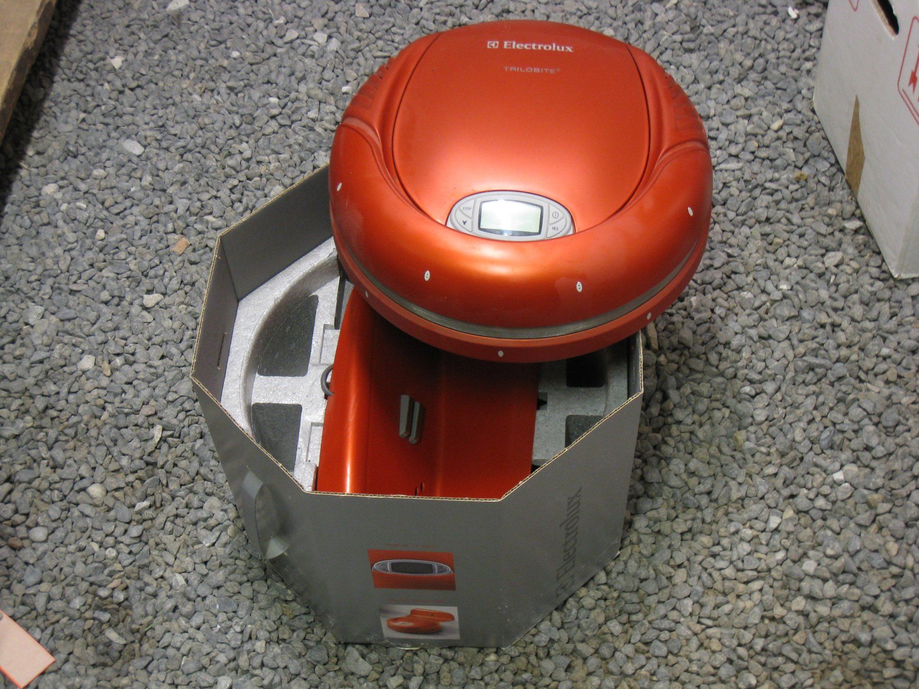 Electrolux Staubsauger & Zubehör: Staubsauger, Roboter, Trilobite, Electrolux – Defekt aus Näfels von Derglarner