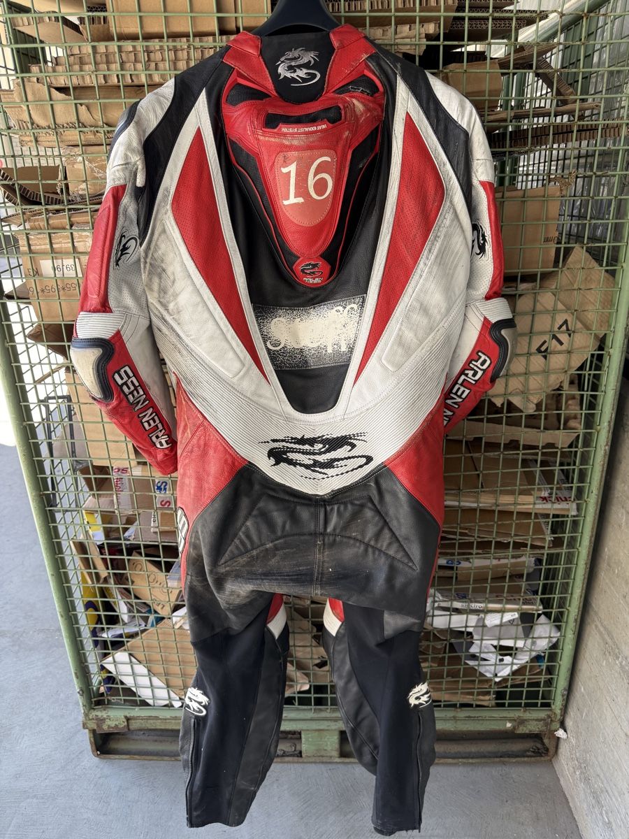 Toutes les pièces détachées moto: Combinaison racing Arlen Ness taille 56  – Défectueux à Cossonay-Ville par Jeromek 4