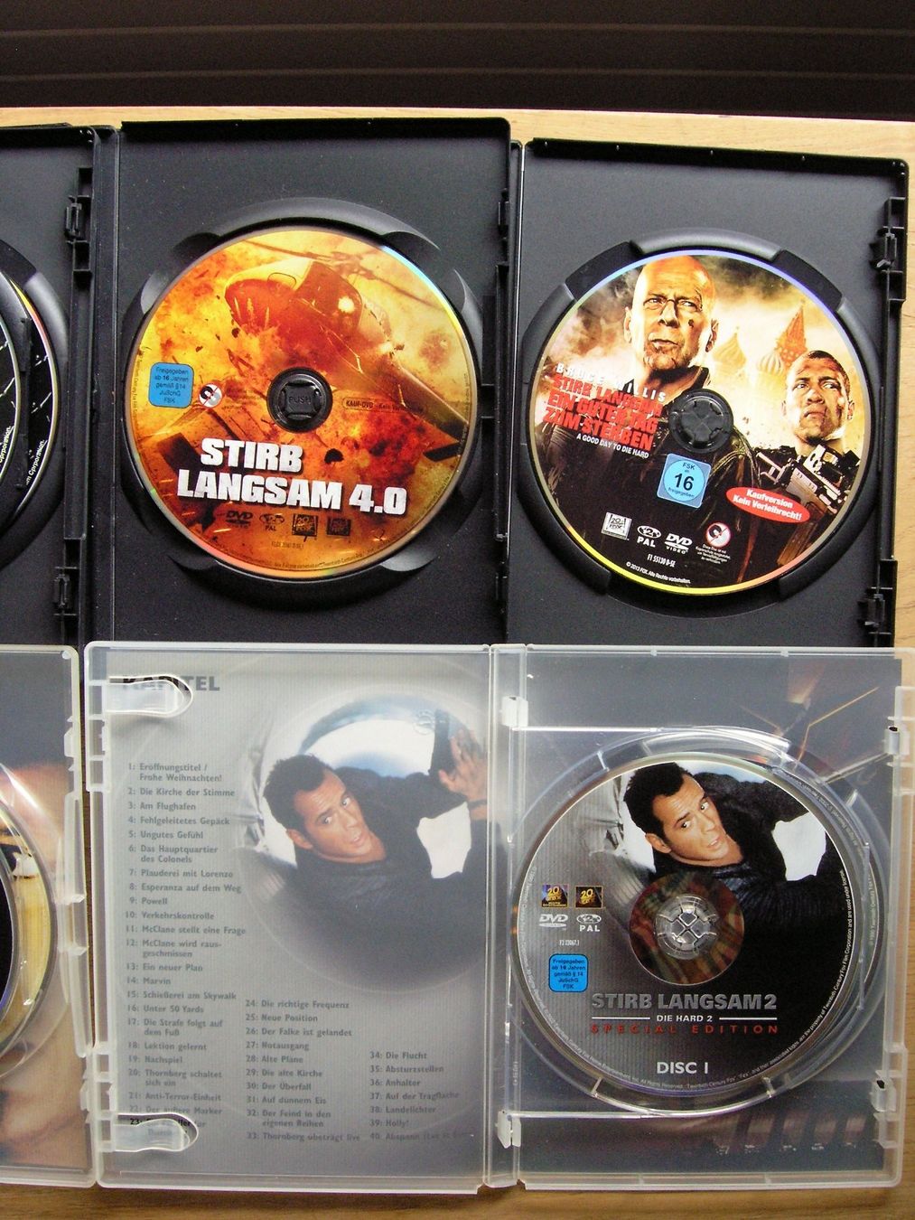 Tutti i DVDs: Stirb Langsam 1 - 5 Edition / Bruce Willis DVD-Collection – Usato da Zuzwil SG venduto da vette13 4