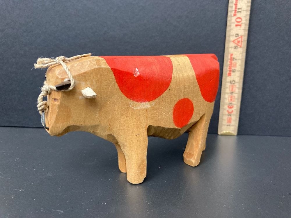 Holzspielzeug kleiner Stier rot | Kaufen auf Ricardo
