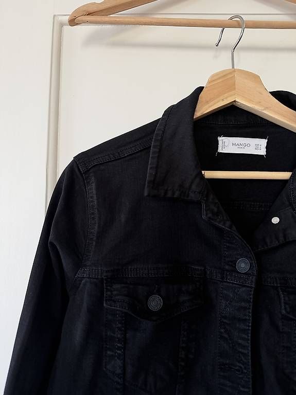 Giacche: SCHWARZE JEANSJACKE – Usato da Zürich venduto da Nadgb1303 1