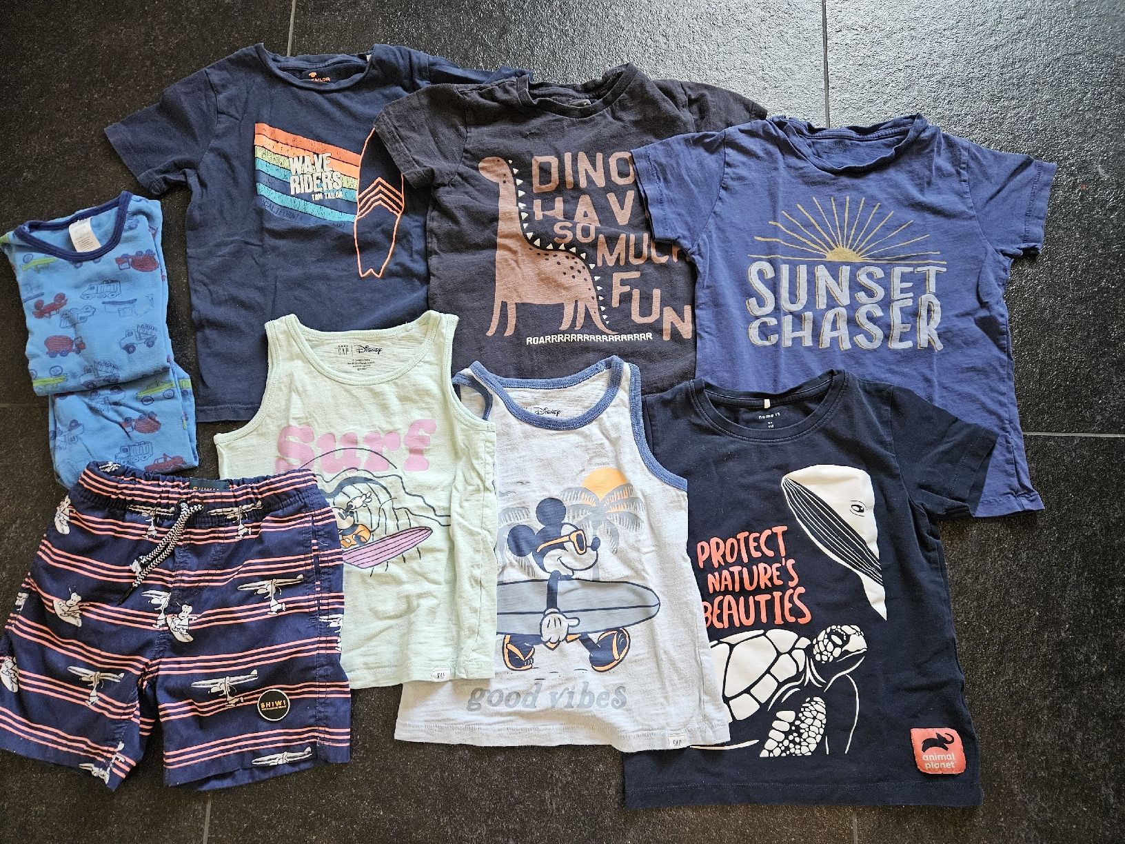 Lotti & Set di vestiti: Sommer Set Jungs Gr  104 – Usato da Lufingen venduto da chr_nhh6