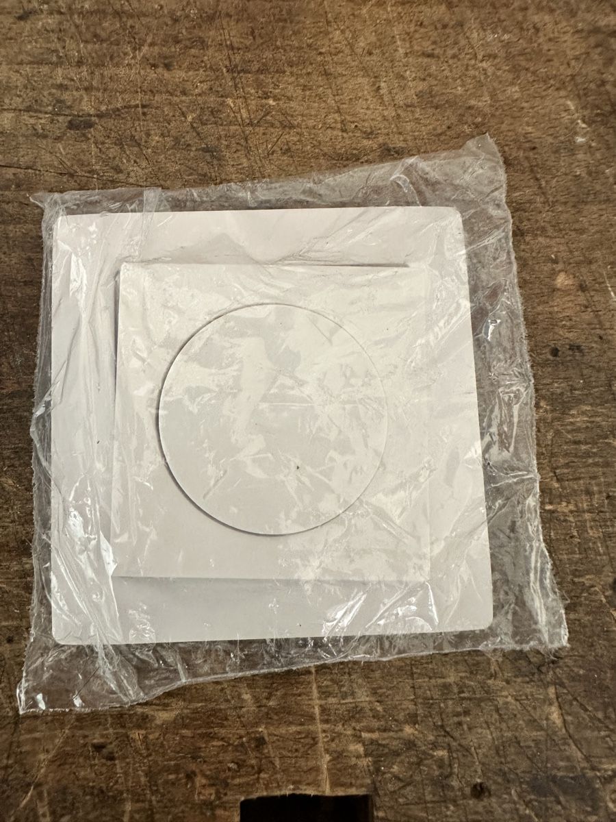 Hager Interruttori: Hager Universaldimmer 40 - 500VA – Nuovo (secondo la descrizione) da Oberdorf NW venduto da dingdong87 1