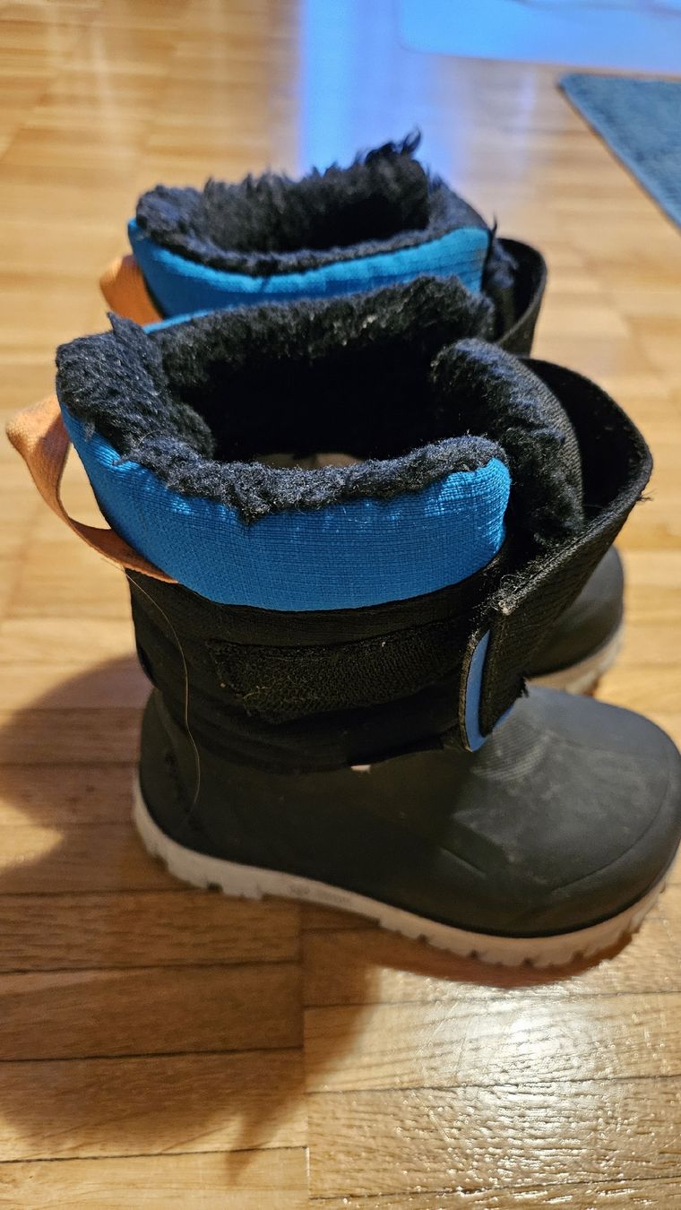 Decathlon Scarpe per ragazzi: Decathlon Winter Boots, size 24, Great Condition – Usato da Dübendorf venduto da Danas_Corner 2