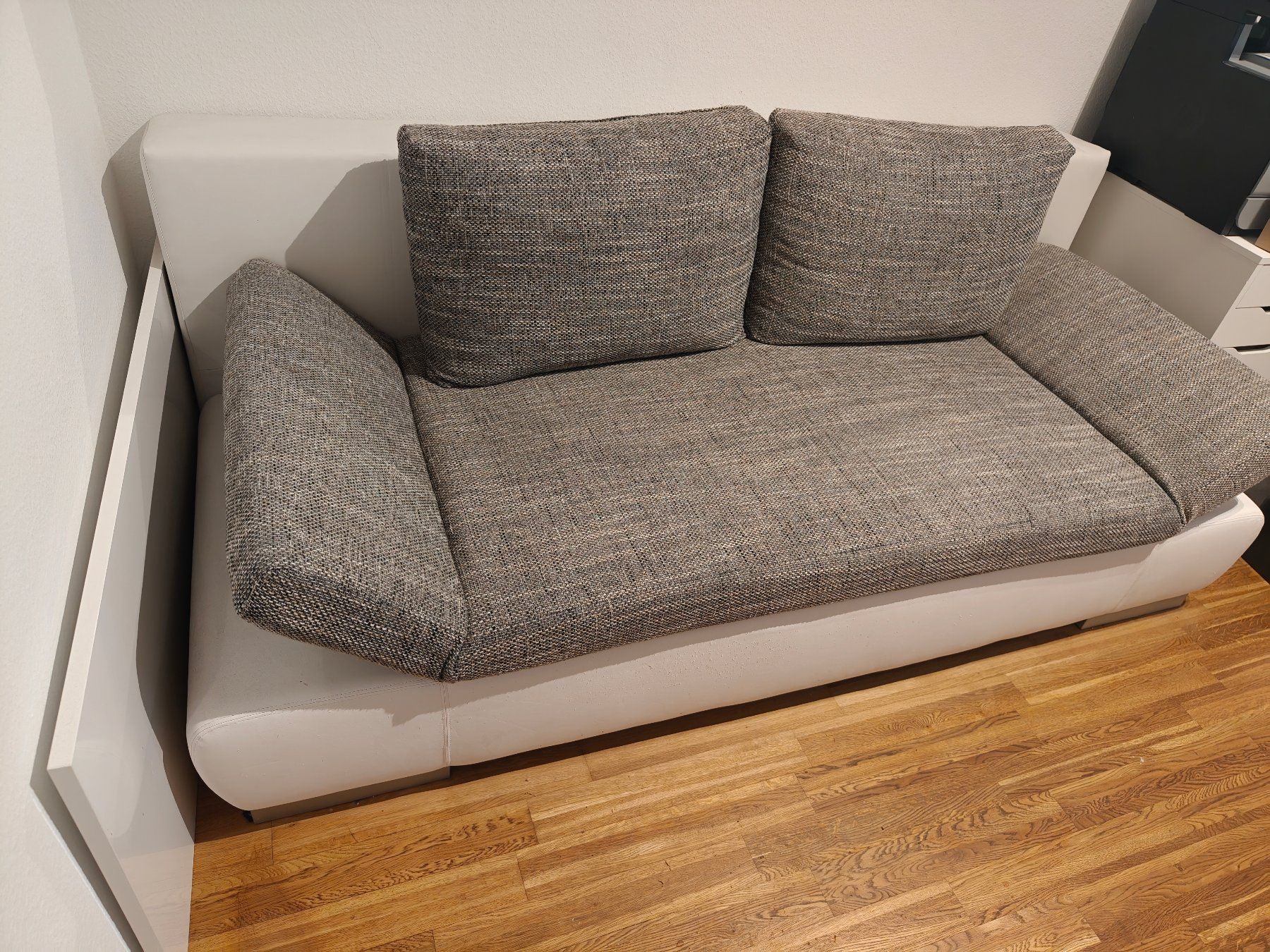 Divani: Schlafsofa 200x145cm bzw. 100x200x76cm Sofa – Usato da Wallisellen venduto da m00ds 1