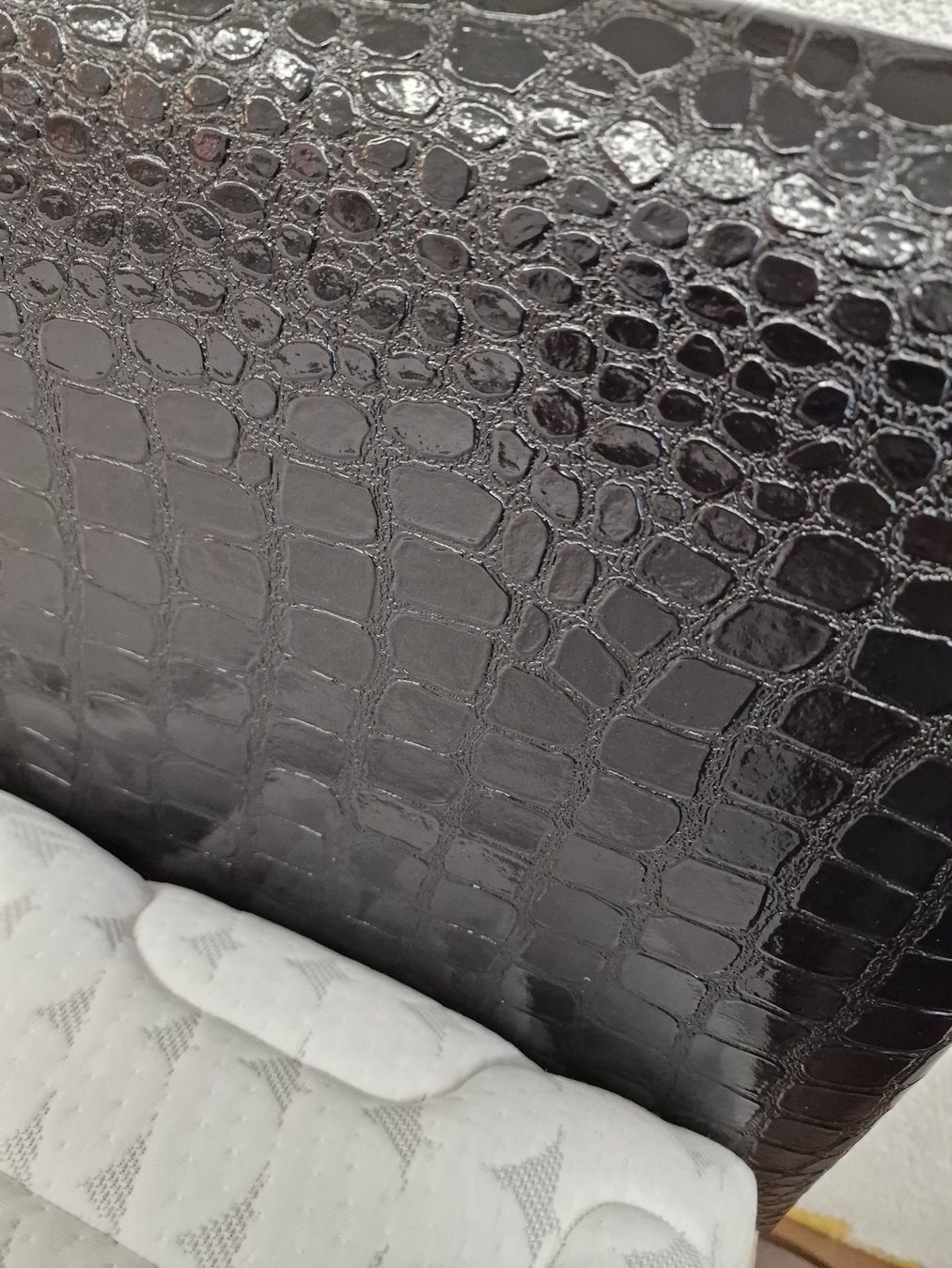 Letti: Schönes Bett mit Kroko- Kopfteil – Nuovo e nell'imballaggio originale da Oensingen venduto da directshop24 4