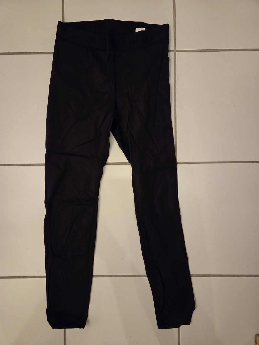 Decathlon Leggings: Sporthose Domyos – Usato da Unterkulm venduto da Manubasso