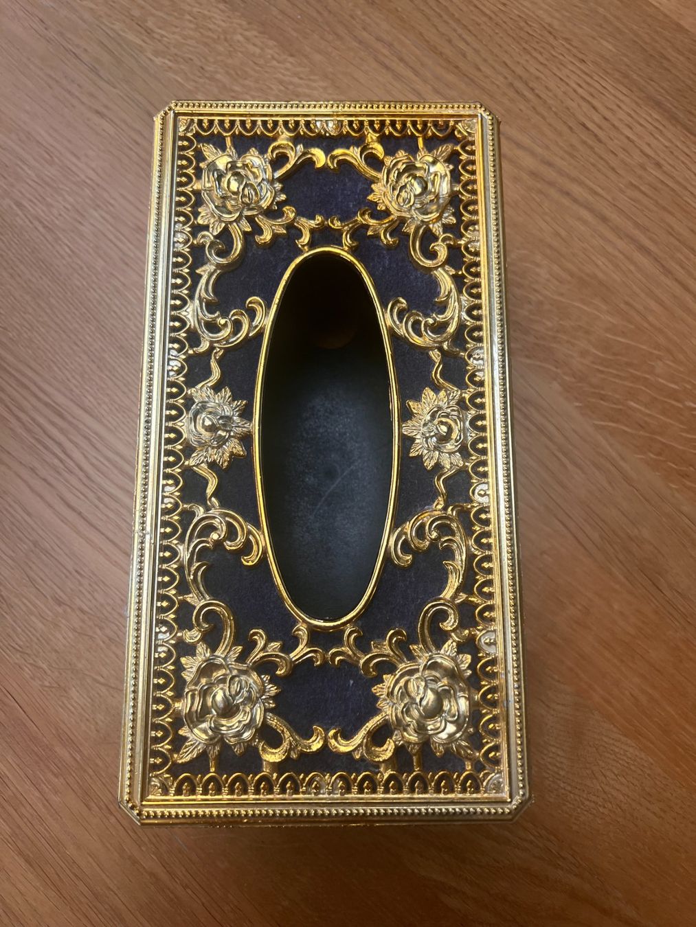Altro in Decorazioni & Accessori: Elegante Taschentuchbox mit Gold Muster – Usato da Zumikon venduto da jensbehlau81 1