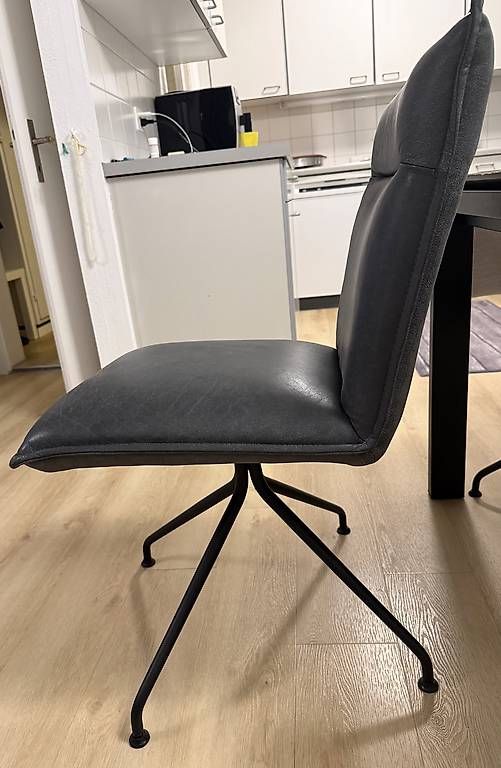 Livique Sedie: 4x Drehbare Leder-Esszimmerstühle – Usato da Frick venduto da Xhajo 2