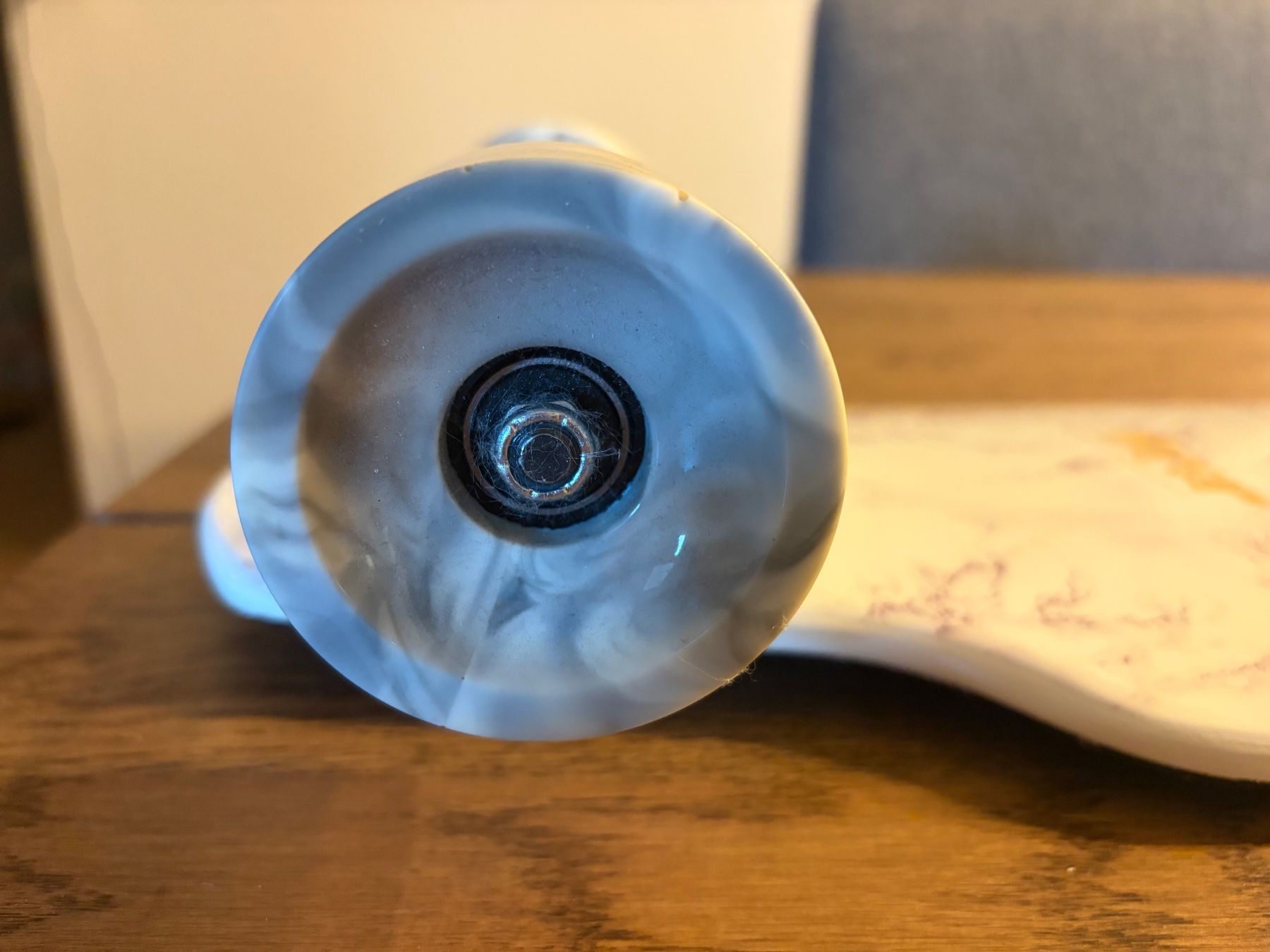 Skateboards: Longboard mit Marmoroptik – D'occasion à Turgi par Savutro 2