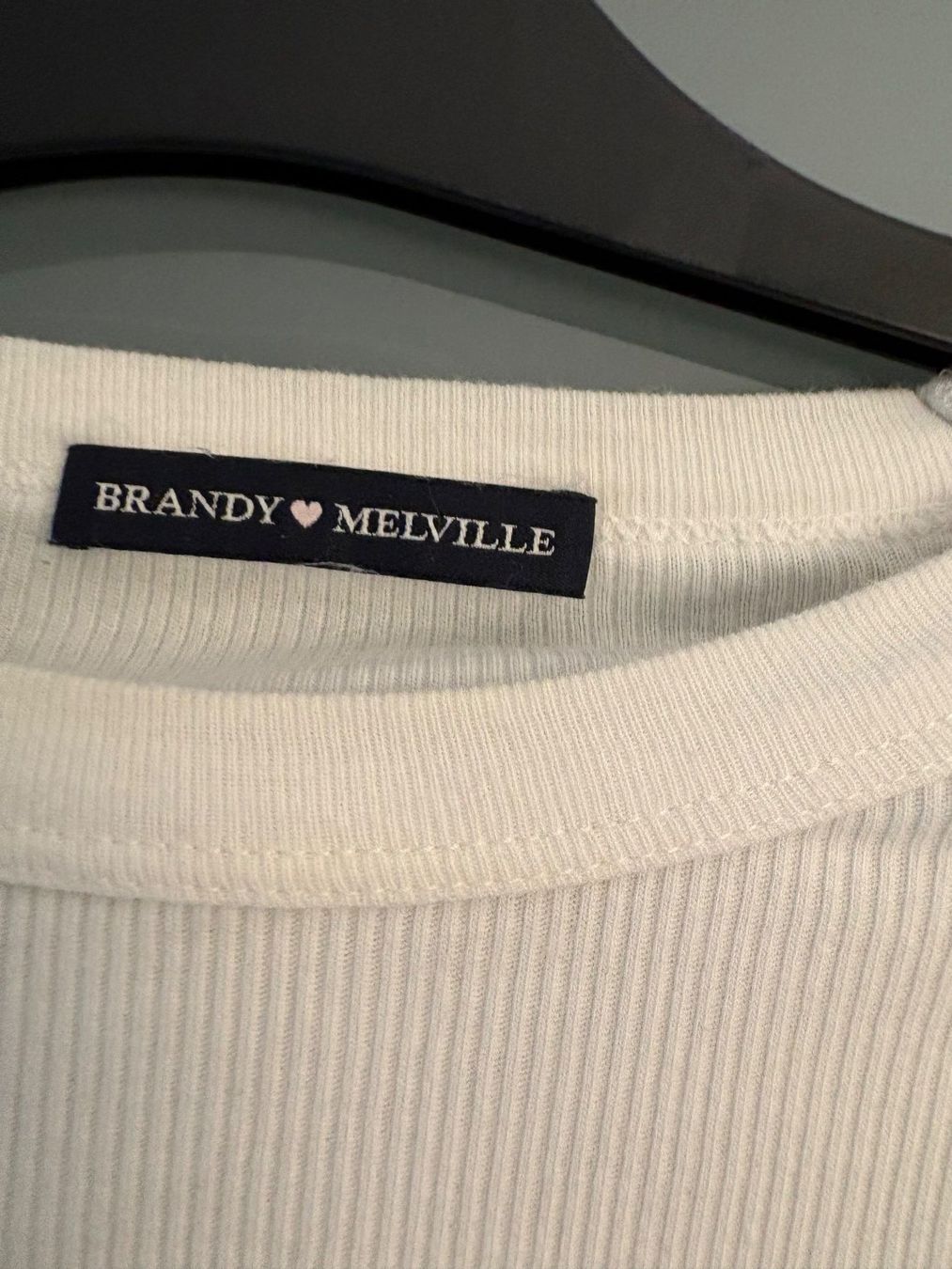 Brandy Melville Tops: BRANDY MELVILLE Top - Size S – Gebraucht aus Muzzano von Sidney_3 1