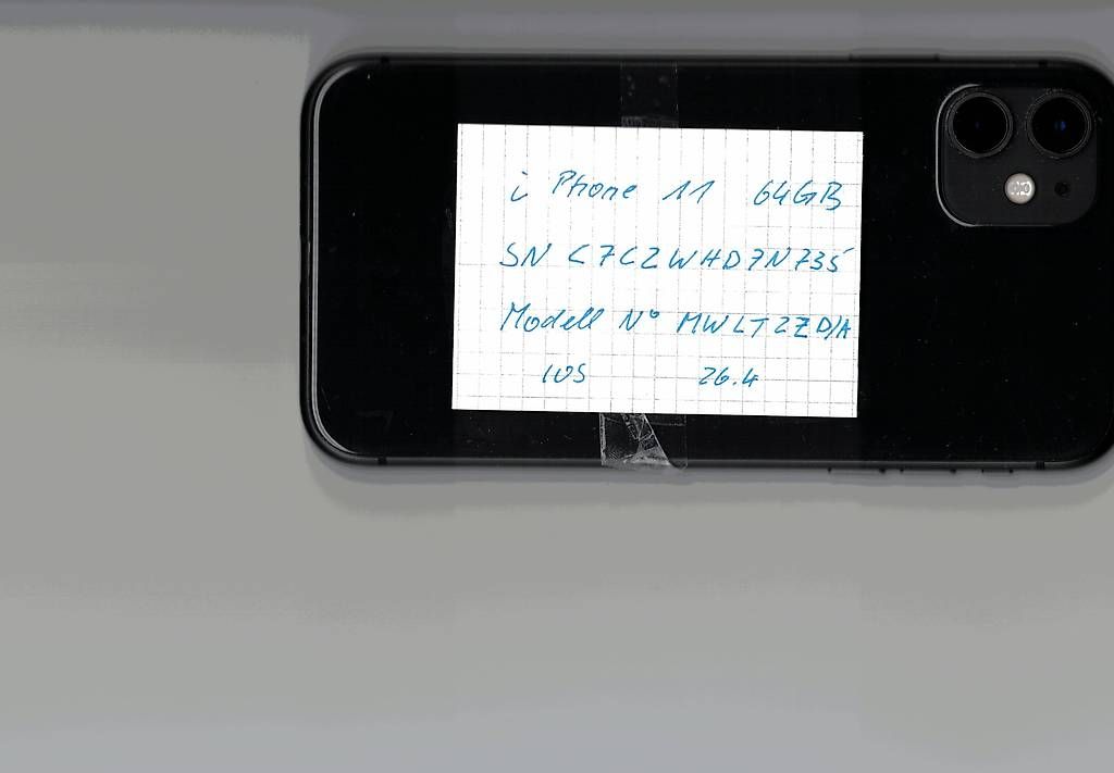 Handys / Smartphones: i-phone 11 64 GB – Gebraucht aus Volketswil von mai_lgy9 1