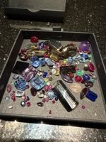 Edelsteine aus altem Schmuck. Kein Glas. Gestestet