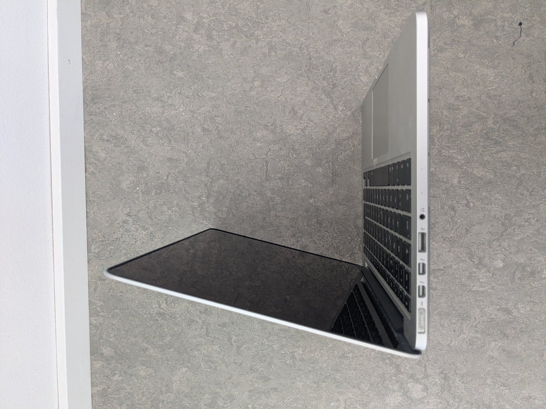 Apple Notebooks: Apple MacBook Pro 13 Zoll, defekt – Gebraucht aus Aesch von vespalinio 2
