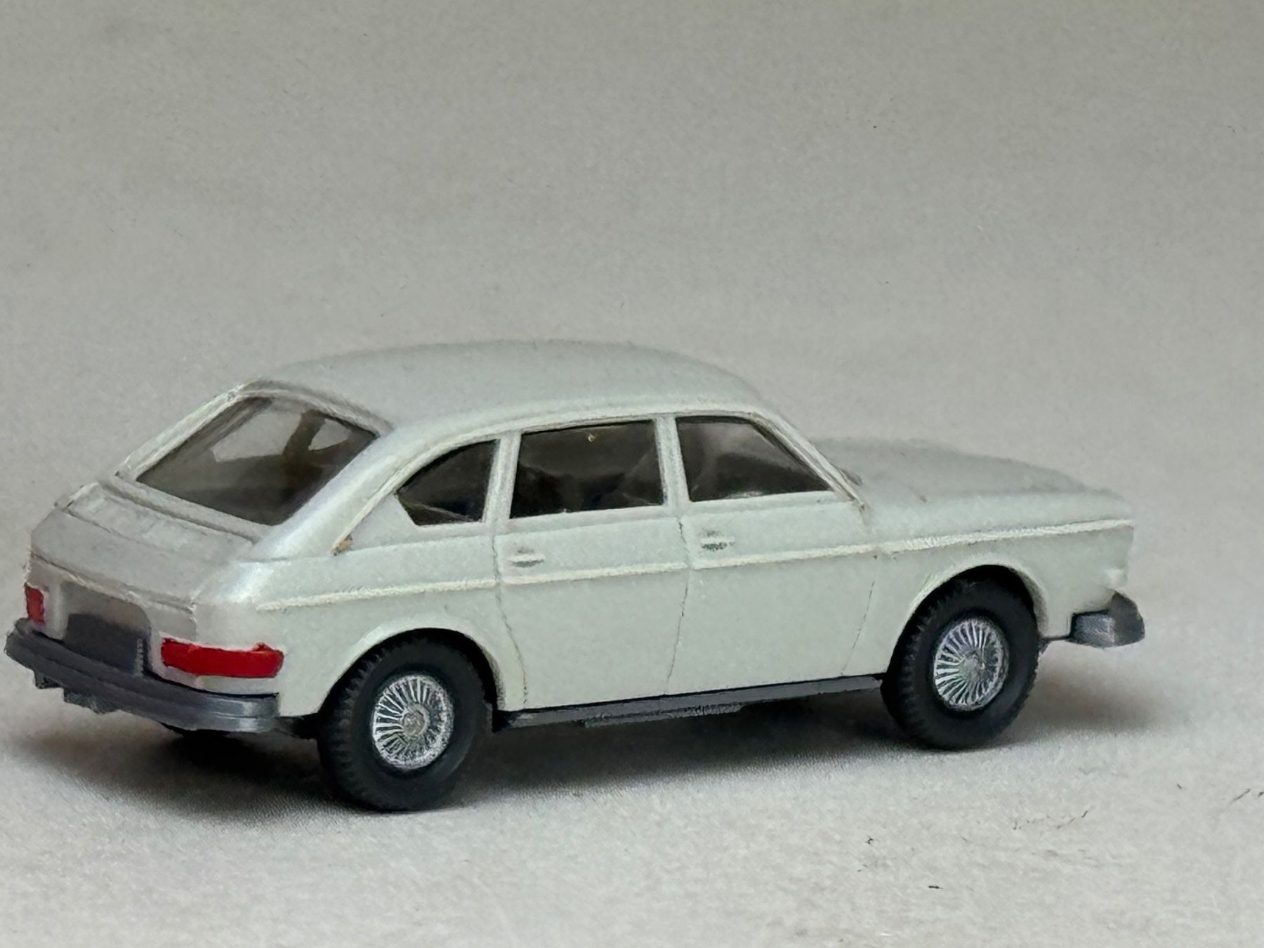 Wiking Modellini d'auto: GB1- Wiking VW 411 weiss – Usato da Elm venduto da Wikmtz 1