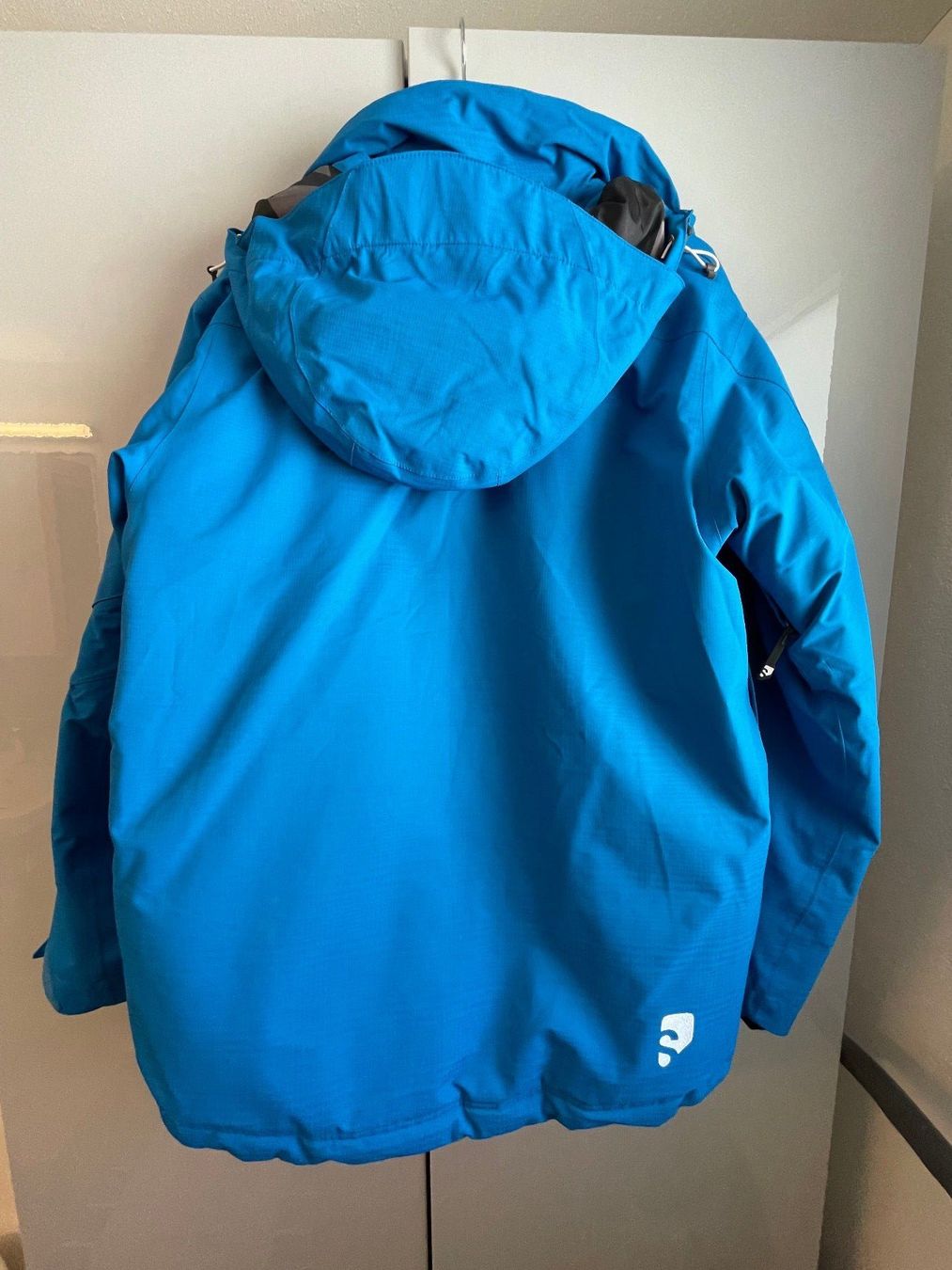 Salomon Giacche: Ski- und Snowboardjacke – Usato da Curaglia venduto da catschadur 2