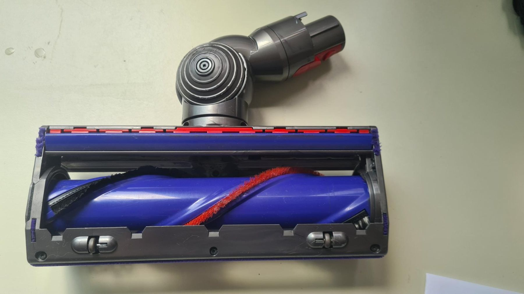Dyson Aspirapolveri & Accessori: Original Dyson Bodenbürste V7-15 – Usato da Urdorf venduto da Nydia-Evelyne 1