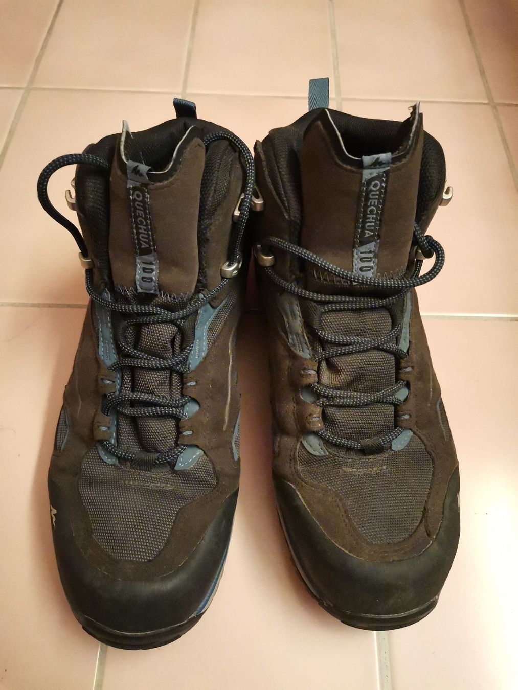 Scarpe per ragazzi: Wanderschuhe Quechua Gr. 43 – Usato da Winterthur venduto da Chinaza 1