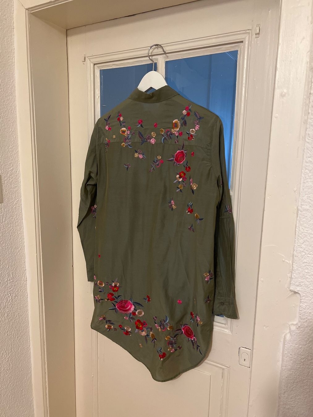 Zara Camicette: Oversized Bluse mit Stickerei XS – Usato da Winterthur venduto da lilly021 2
