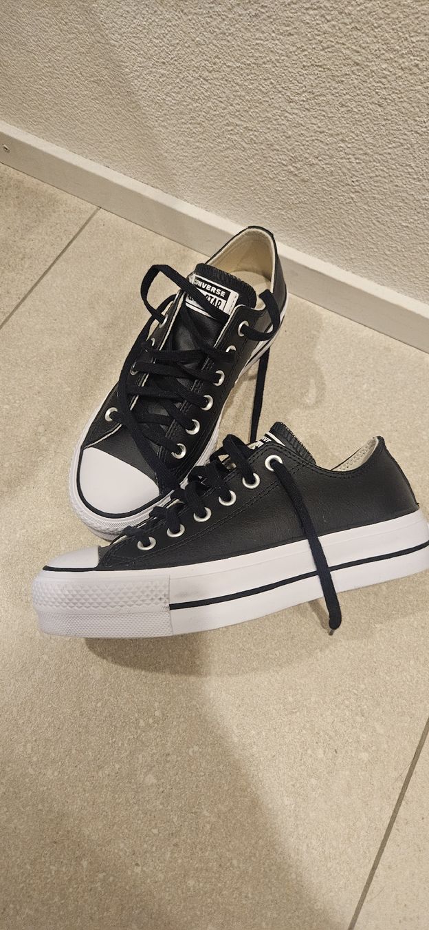 Converse Scarpe da uomo: Converse All Star schwarz, Leder, Grösse 37.5 – Nuovo (secondo la descrizione) da Tobel venduto da Nicci_dee