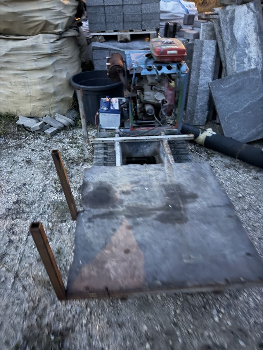 Tutte le macchine: Raupentransporter mit Benzinmotor gebrauchter Zustand – Usato da Schlieren venduto da Nikola040 3