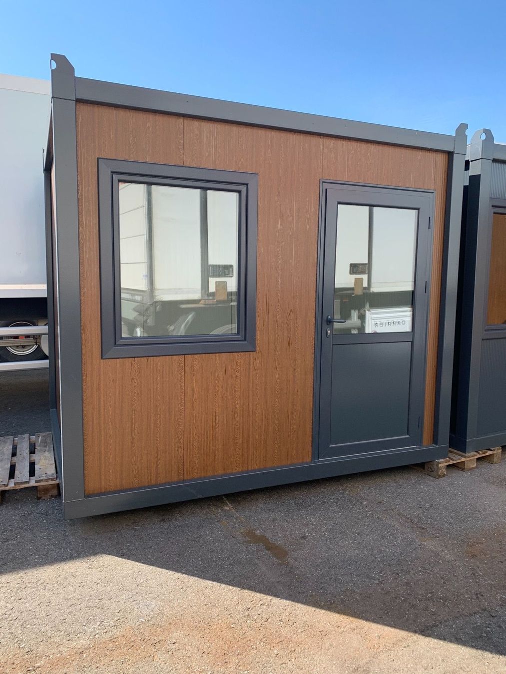 Contenitori edile: Baucontainer / Bürocontainer / Hofladen 3m – Nuovo (secondo la descrizione) da Oftringen venduto da Britta