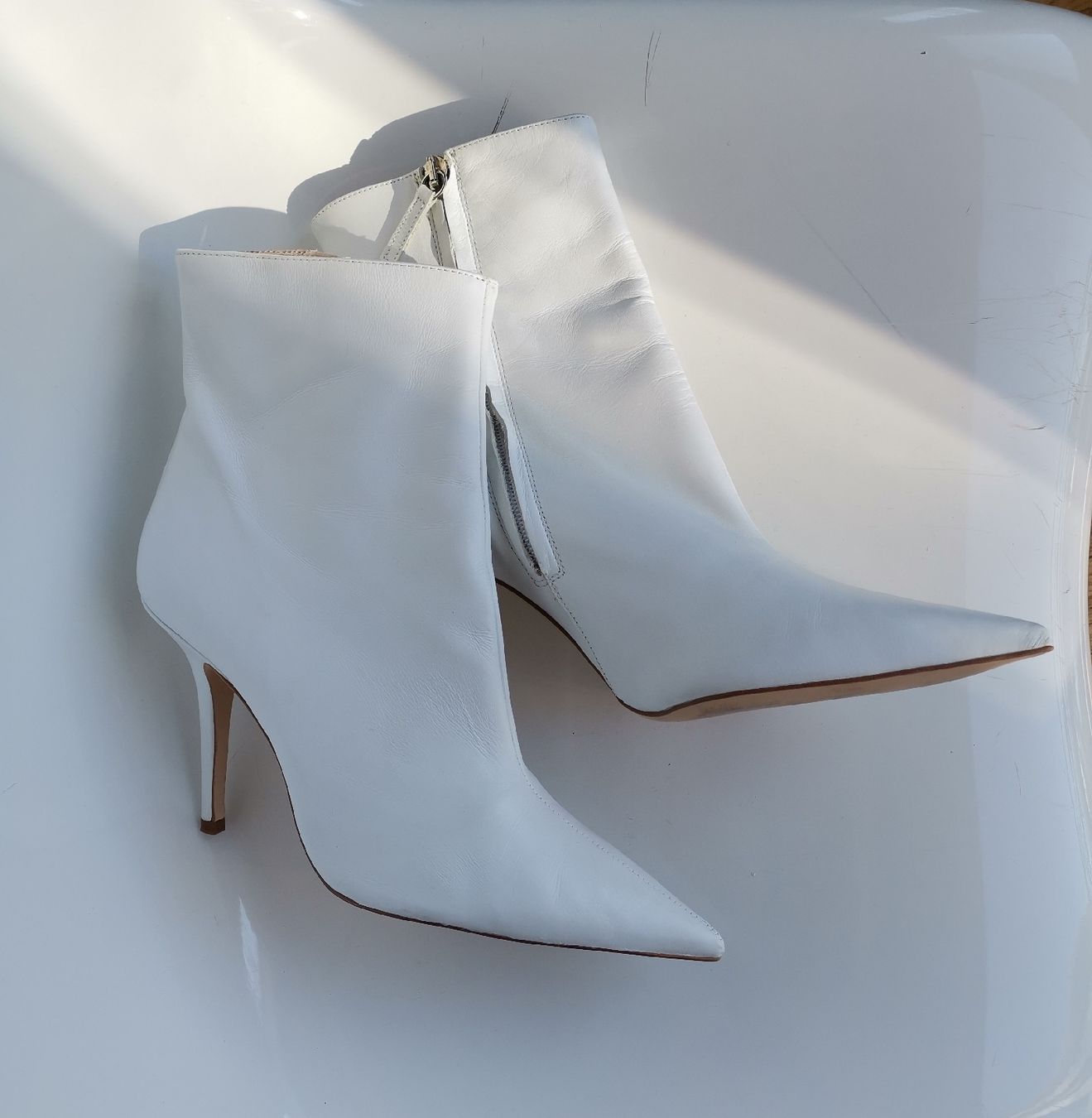 Zara Damenschuhe: Zara Leder Stiefeletten, weiss – Gebraucht aus Uerikon von pink_flamingo
