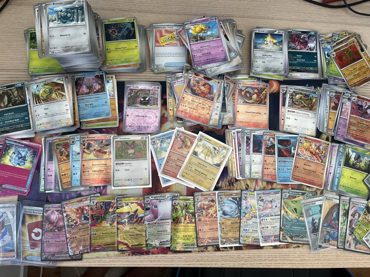 Pokémon Sammelbilder & Trading cards: Pokemon Sammlung mit +200 Holos und Reverse! – Neu (gemäss Beschreibung) aus Wettingen von Saurier97