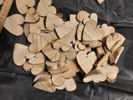 Deko Holz Herzen 70 Stk,