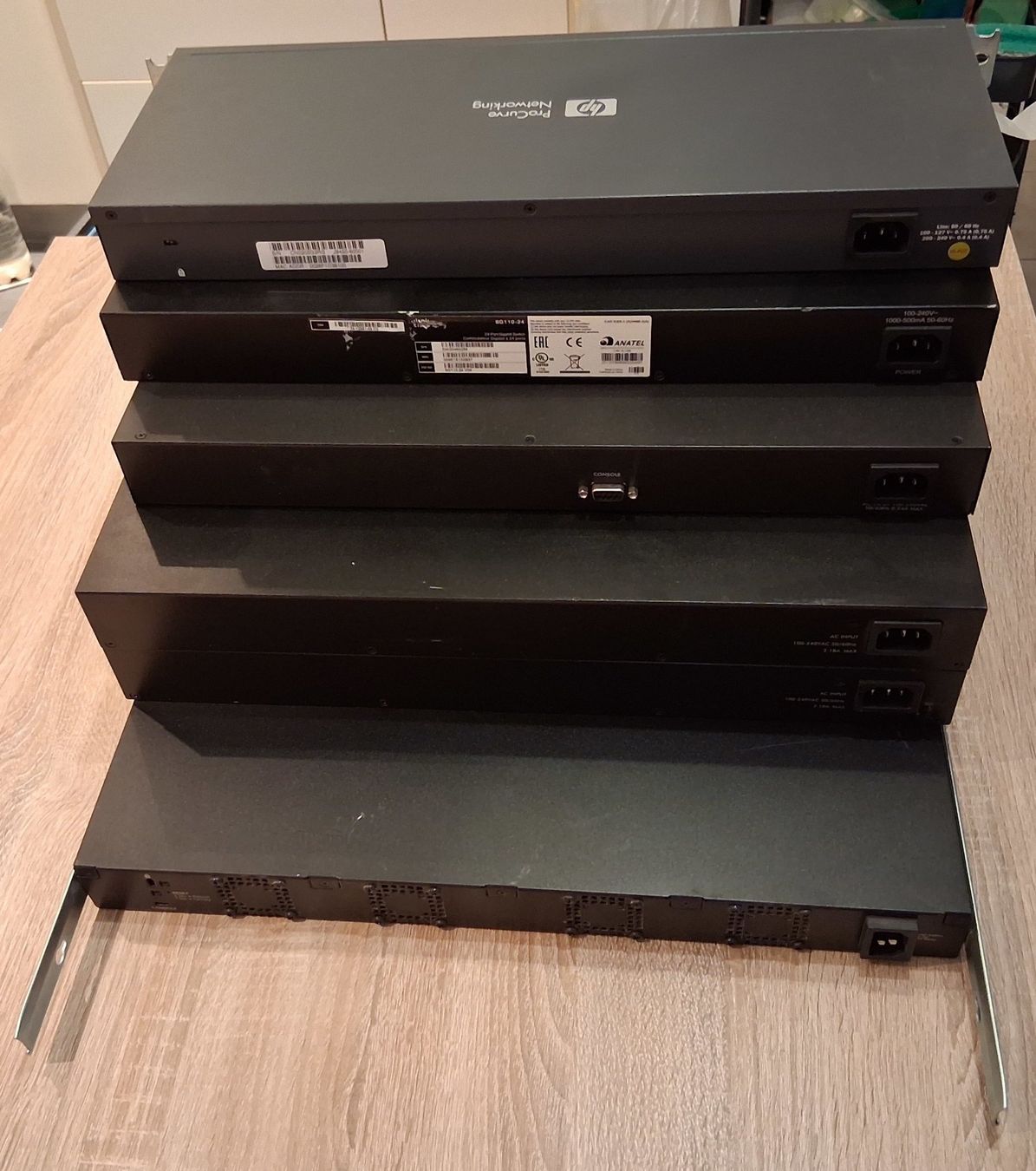 Hubs & Switches: 6 LAN-Switches – Gebraucht aus innertkirchen von gold242 1