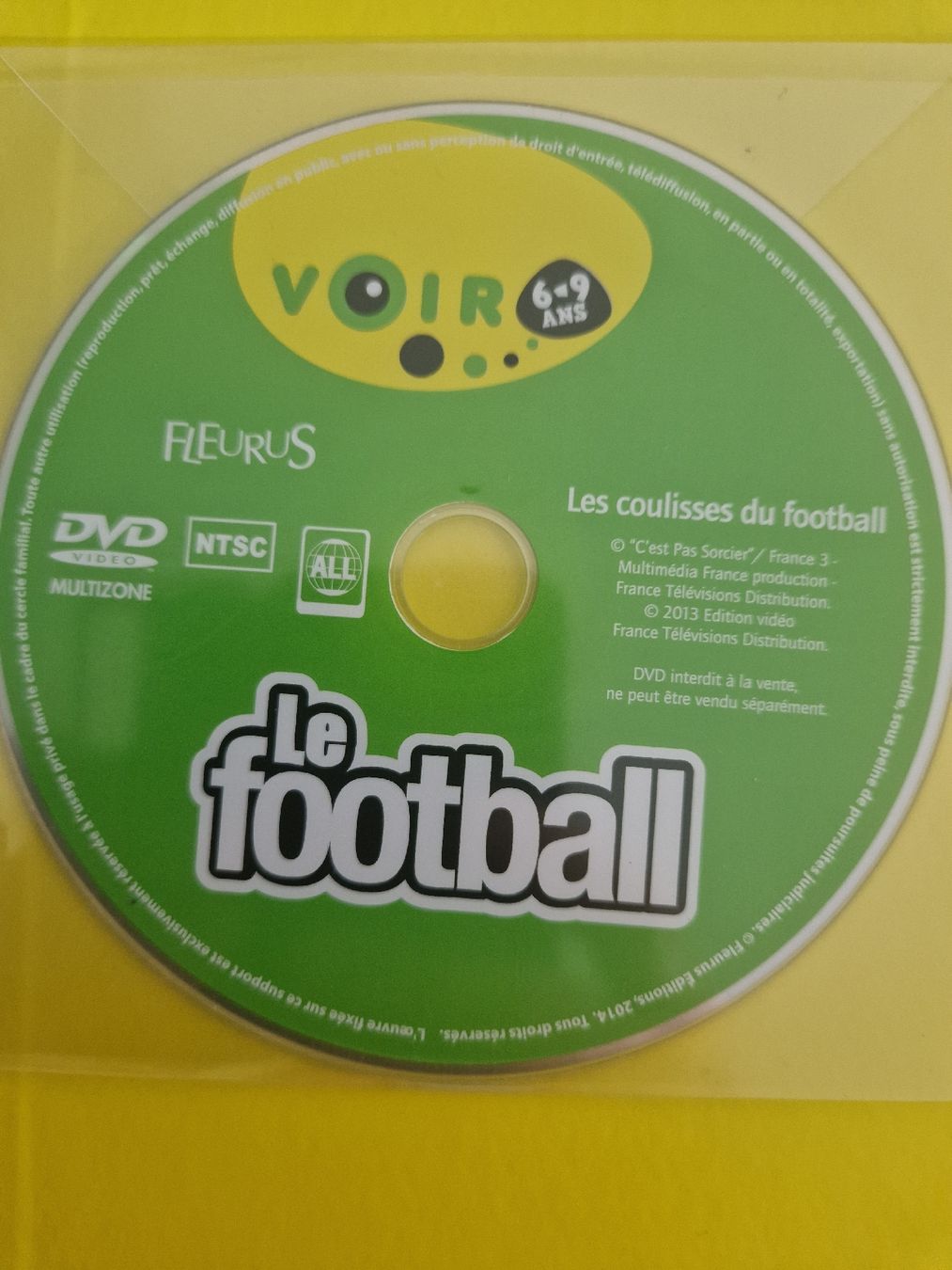 Bücher: Le football – Neu (gemäss Beschreibung) aus Villars-sur-Glâne von Agnie80 2
