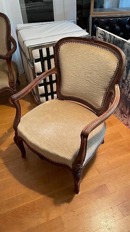Poltrone: 2 Antike Sessel, Biedermeier Stil, Samt, Holz geschnitzt,  – Usato da Basel venduto da ninenintynine