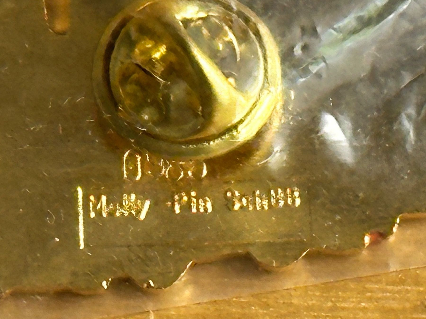 SBB/CFF/FFS Plaketten & Abzeichen: Pin Roter Pfeil und Molly SchBB – Neu und originalverpackt aus Bülach von Jubet 2
