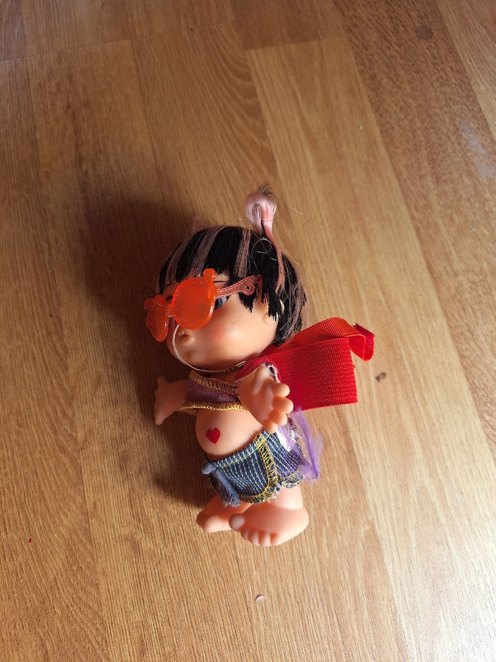 Poupées: Puppe mit Armband – D'occasion à Windisch par loa_ppp2 1