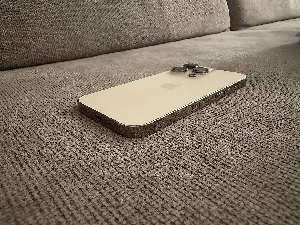 Telefoni cellulari / Smartphones: iPhone 14 Pro 256 GB Gold  – Usato da Schaffhausen venduto da Z5S 2